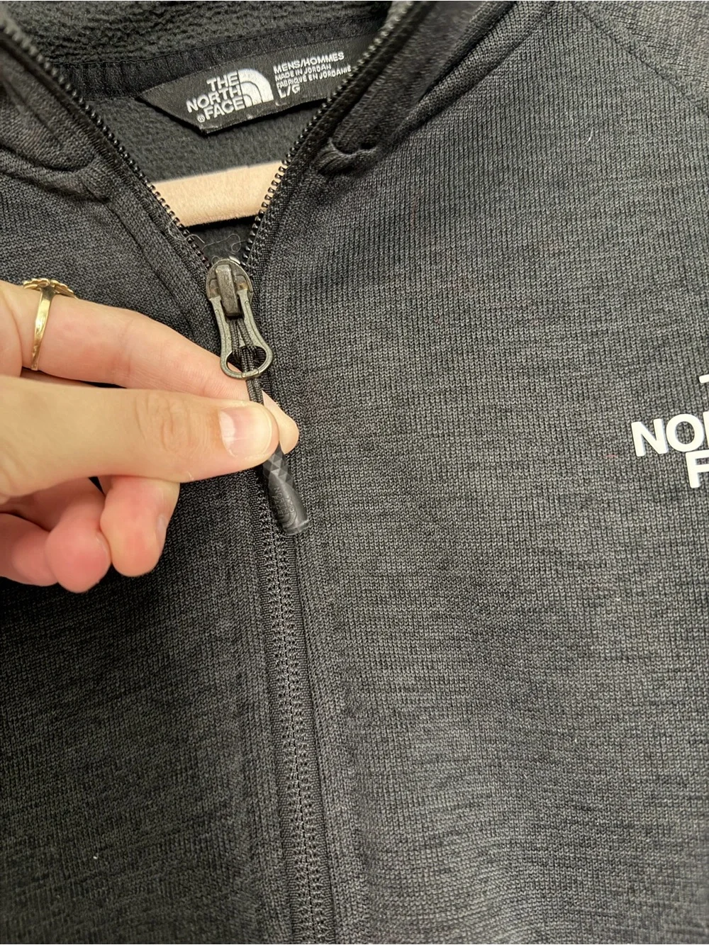 The North Face Men’s Charcoal Gray Quarter-Zip Pullover